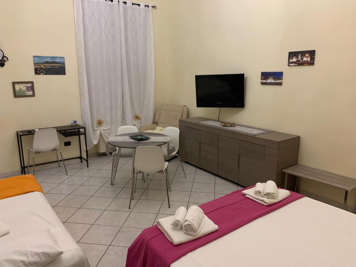 Centro Storico Napoli La Casa Di Ciro Villa Exterior foto