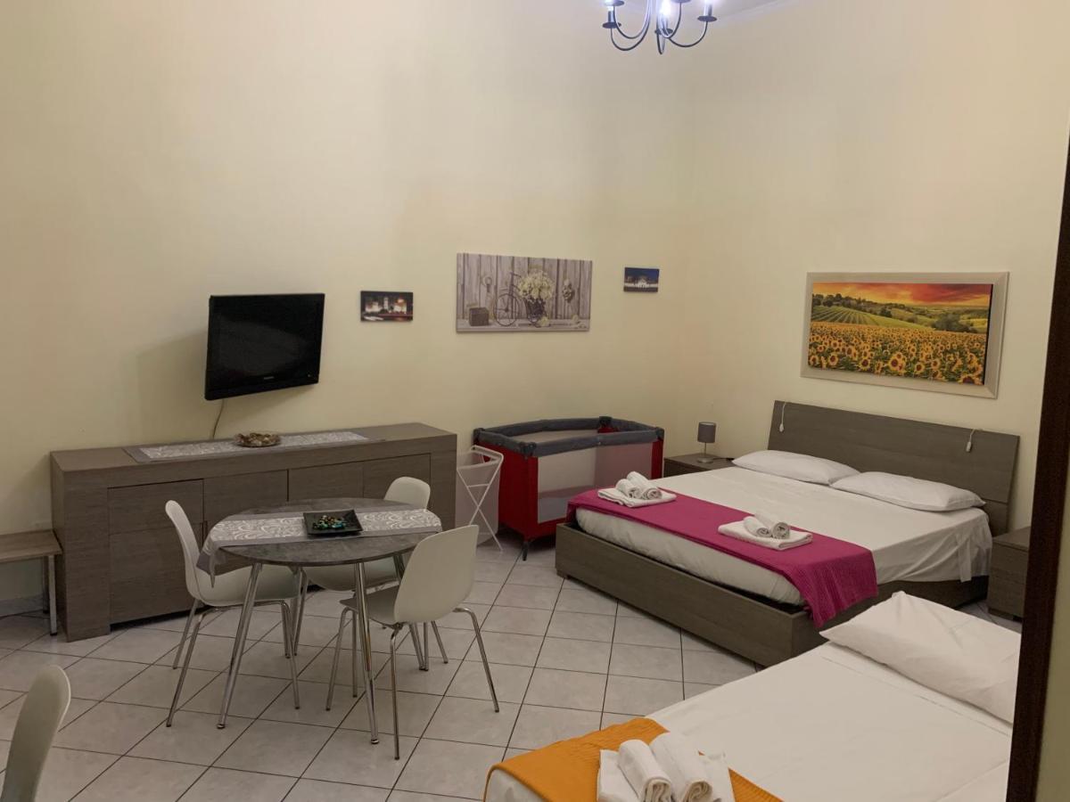 Centro Storico Napoli La Casa Di Ciro Villa Exterior foto